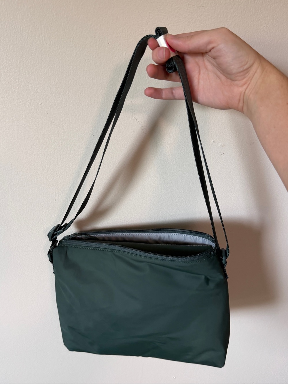 NWOT Lululemon New Parent Backpack 17L crossbody diaper bag with foldable mat - Picture 5 of 8